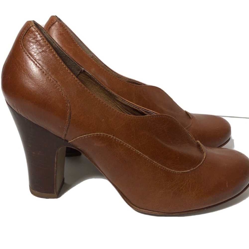 Office London leather slip on ankle bootie heels. Size 40 - Picture 2 of 7